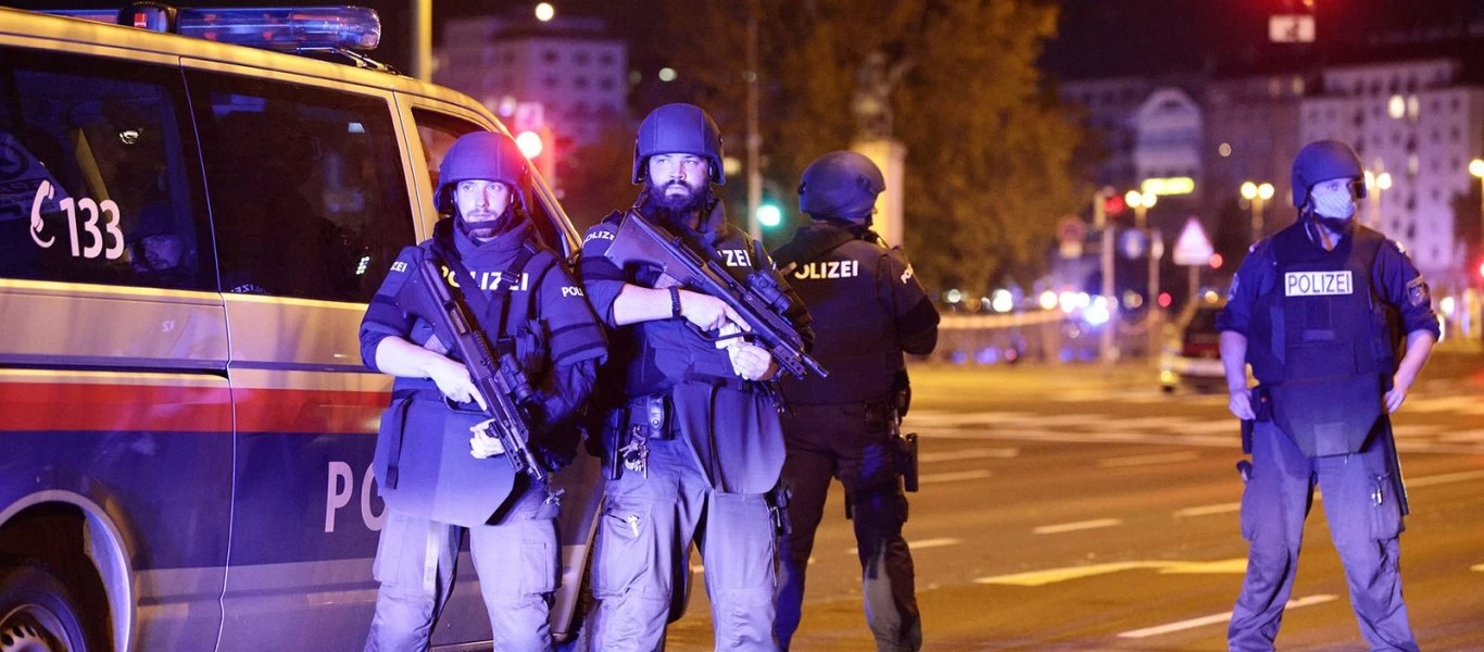 «Σφίγγει τα λουριά στο Ισλάμ» η Αυστρία – Στην Ελλάδα ανοίγουμε τζαμιά